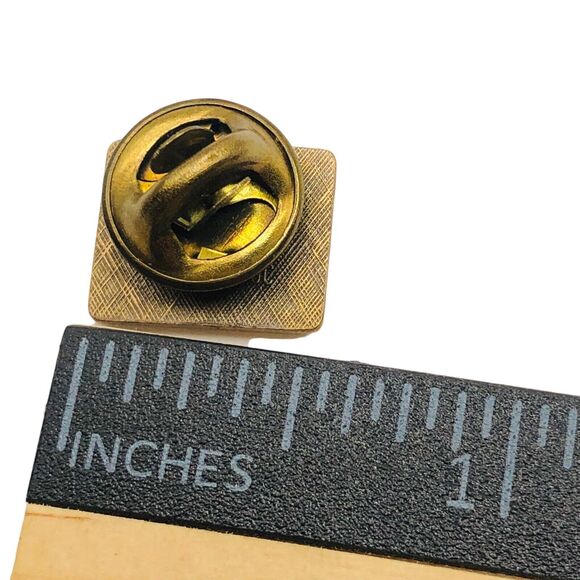 Vintage 1984 Olympic Committee Pin Stars Los Angeles LA Lapel Hat Pin 1980 - Picture 3 of 3